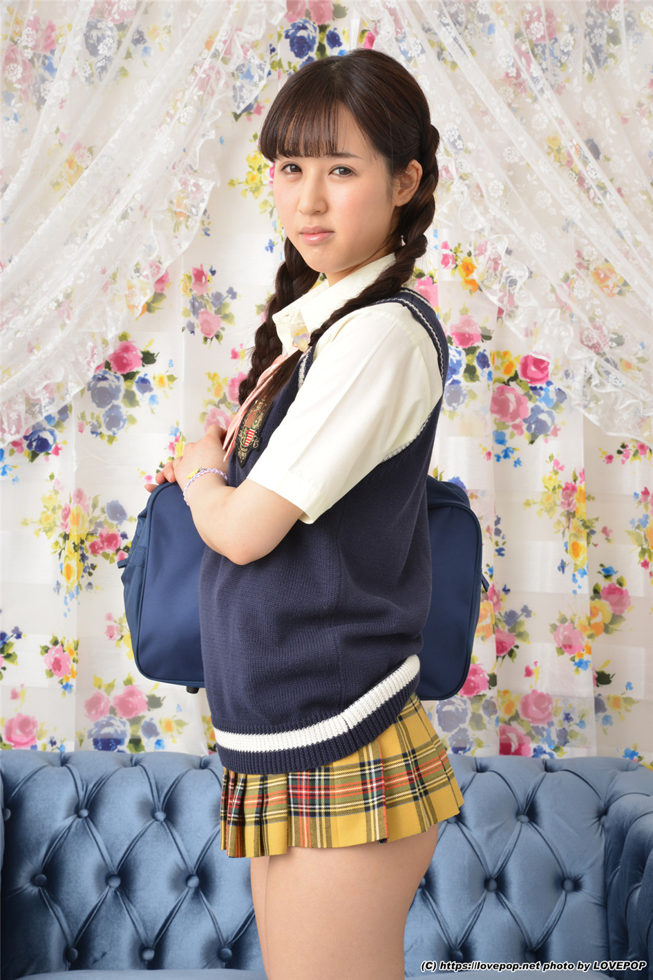 [LOVEPOP] 日本超短裙学生妹石原ルリカ写真图片 NO.233第3张