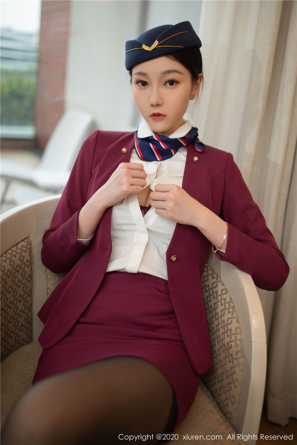 秀人网  漂亮空姐安然Maleah制服丝袜性感写真  第1866期第30张
