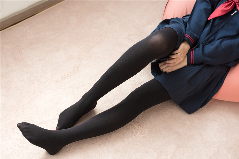 森萝财团写真 JK制服黑丝少女性感美腿写真图片 VOL.028第40张